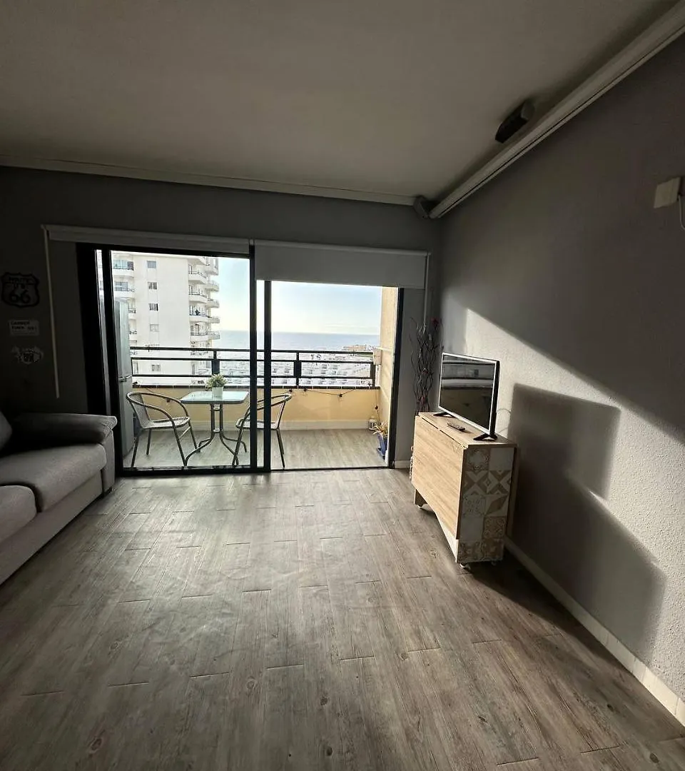 Apto increíble, acogedor, luminoso de ambiente muy relajante con excelentes vistas y servicios/ Amazing apt with sunset lovely views Costa Adeje  Apartamento