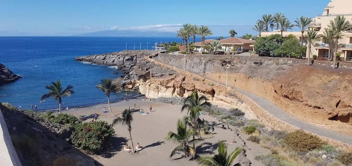 Apto increíble, acogedor, luminoso de ambiente muy relajante con excelentes vistas y servicios/ Amazing apt with sunset lovely views Costa Adeje  Costa Adeje (Tenerife)